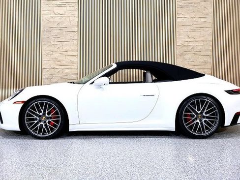 Used 2024 Porsche 911 Carrera 4S AWD/4WD image 2
