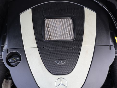 Used 2012 Mercedes-Benz GLK 350 image 28