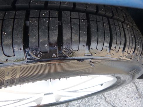 Used 2011 Ford Fusion SEL V6 FWD image 12