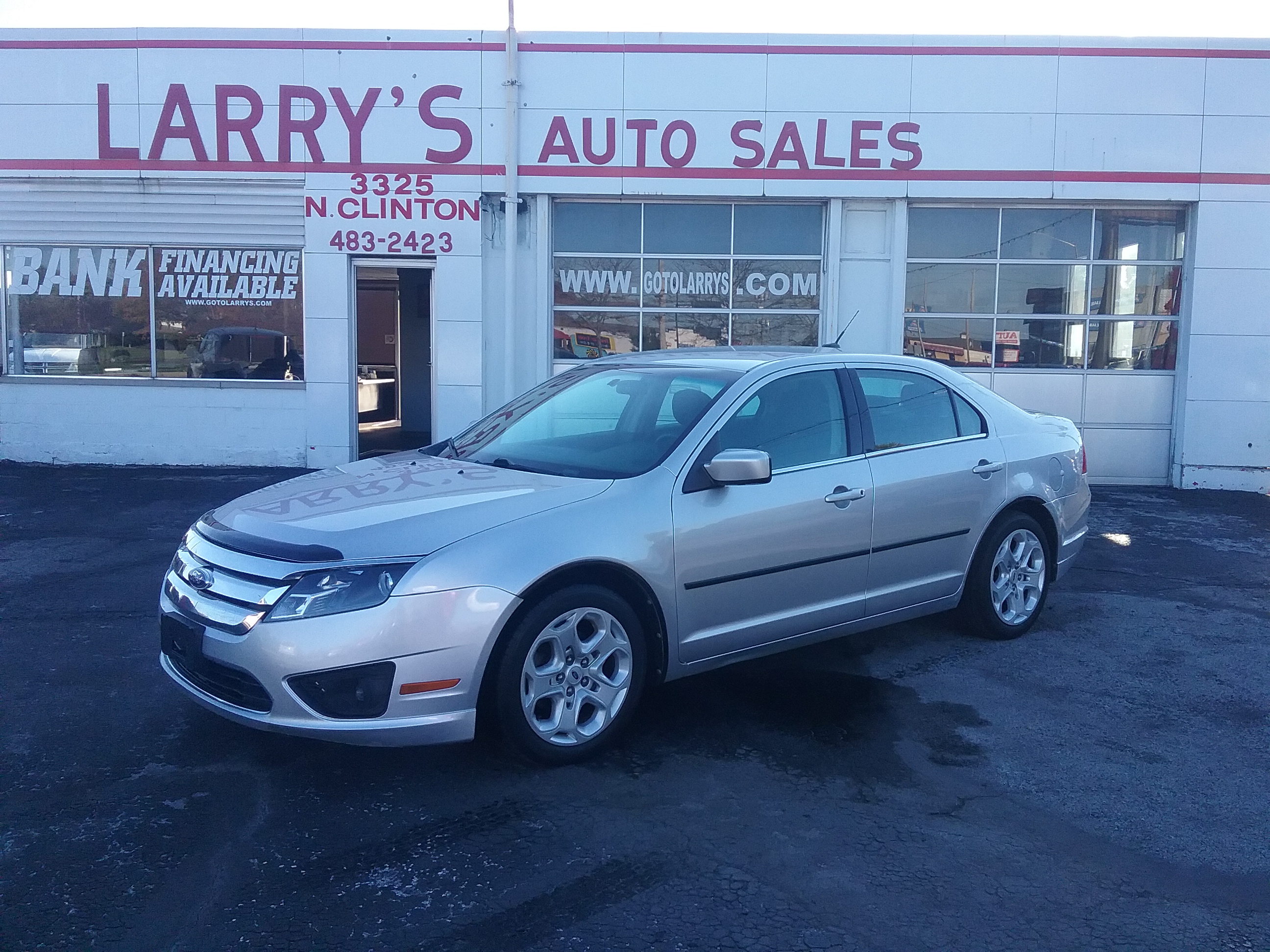 Used 2011 Ford Fusion SE FWD image 1