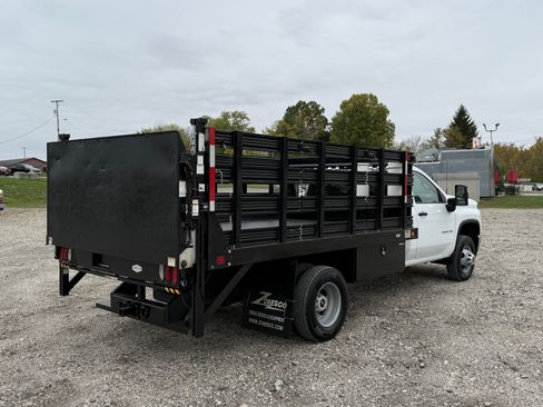 Used 2022 Chevrolet Silverado 3500 W/T image 3