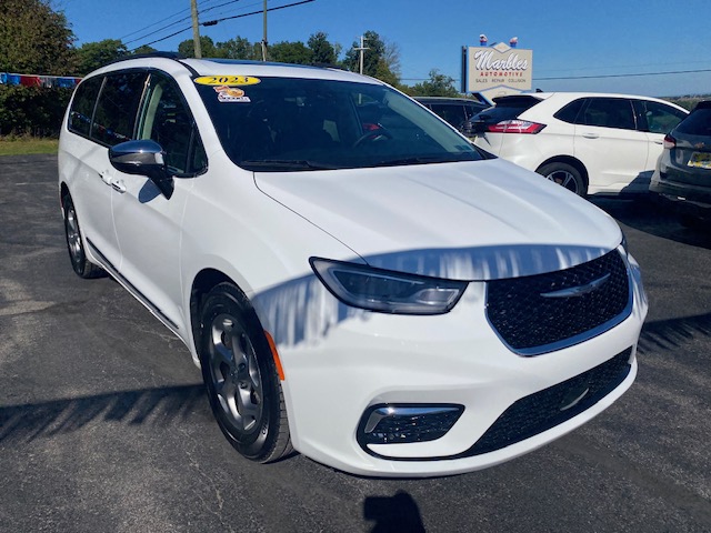 Used 2023 Chrysler Pacifica Limited FWD image 5
