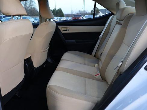 Used 2019 Toyota Corolla LE image 12