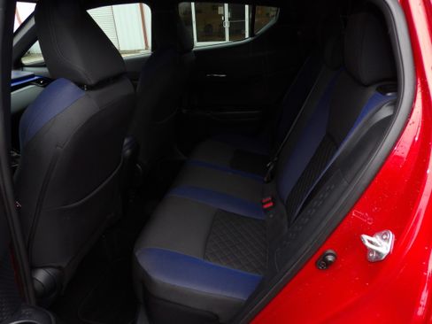 Used 2020 Toyota C-HR XLE image 12