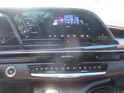 Used 2023 Cadillac Escalade Platinum Sport image 9