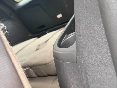 Used 2014 Ford Explorer XLT image 33