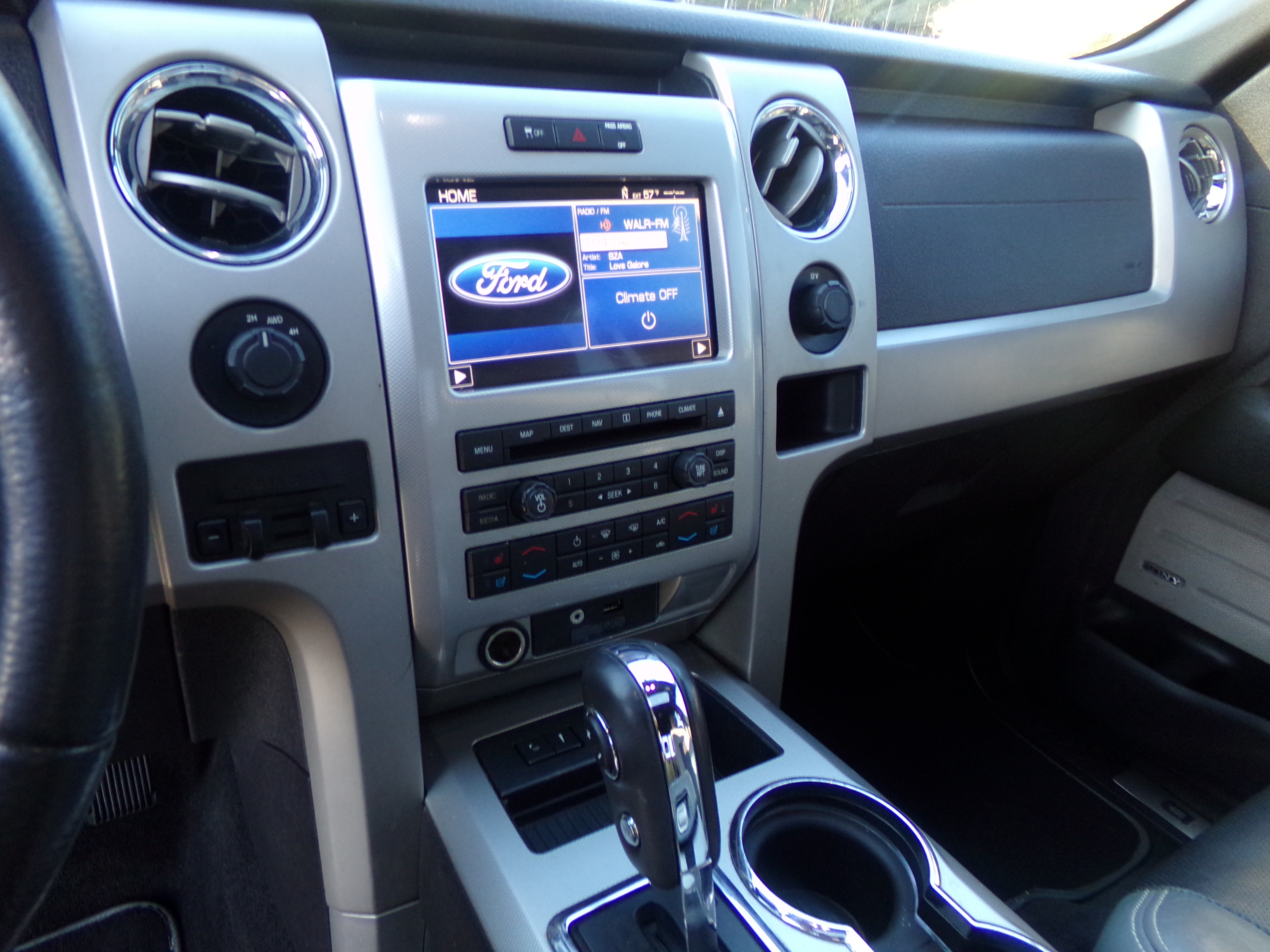 Used 2011 Ford F150 Lariat Limited AWD/4WD image 12