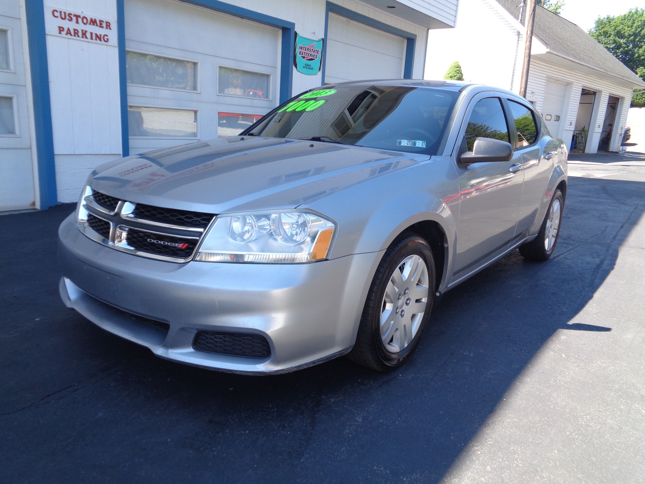 Used 2013 Dodge Avenger SE FWD image 1