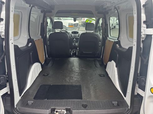 Used 2016 Ford Transit Connect XL image 3