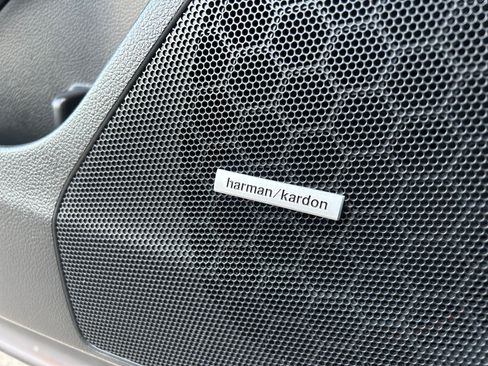 Used 2017 Subaru Forester 2.5i Touring image 19