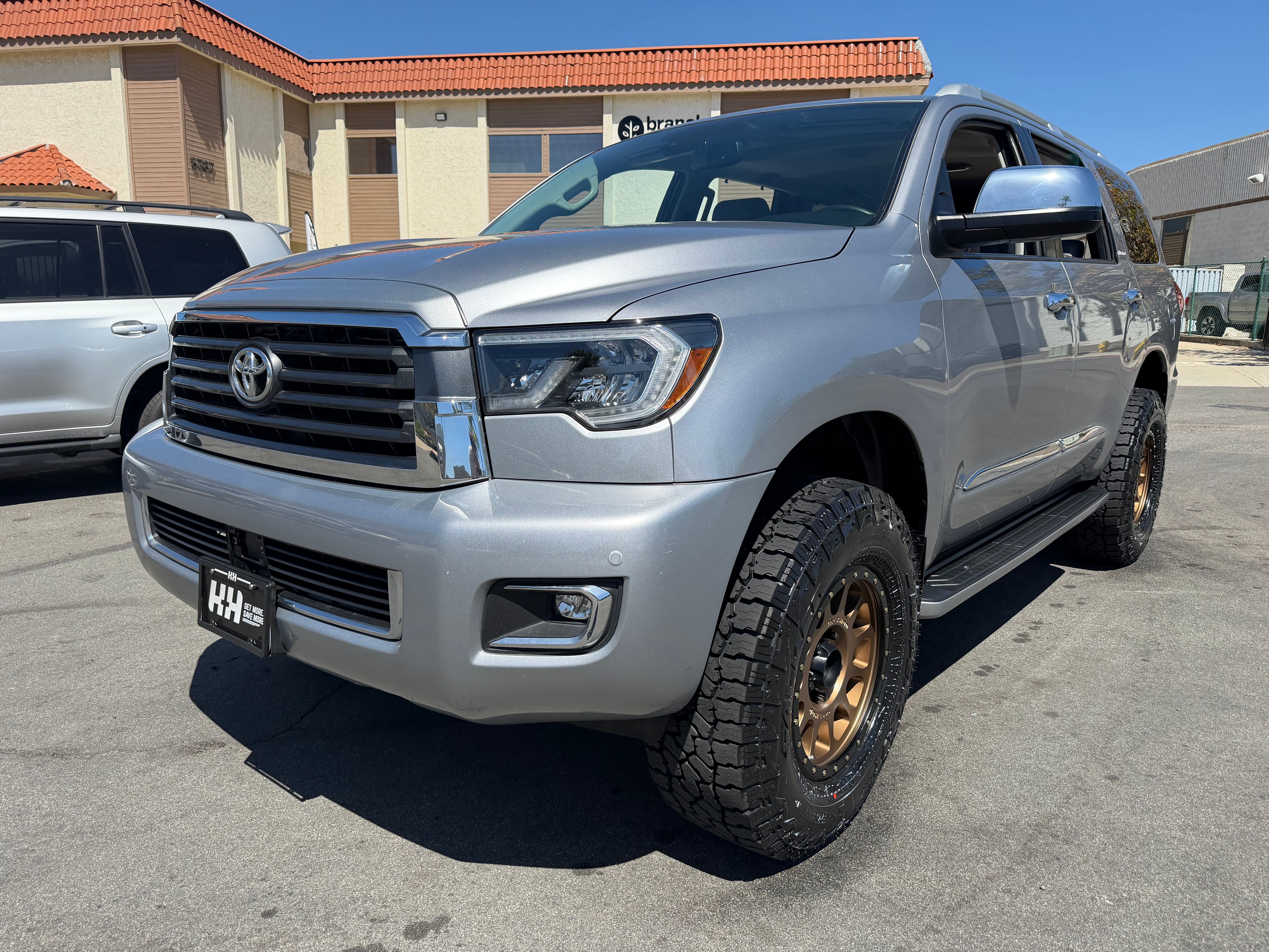 Used 2018 Toyota Sequoia Limited AWD/4WD image 4