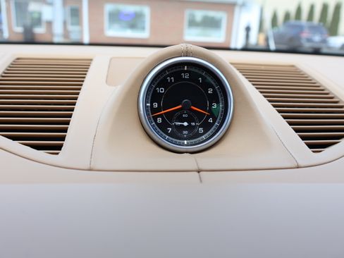 Used 2016 Porsche Macan Turbo image 37