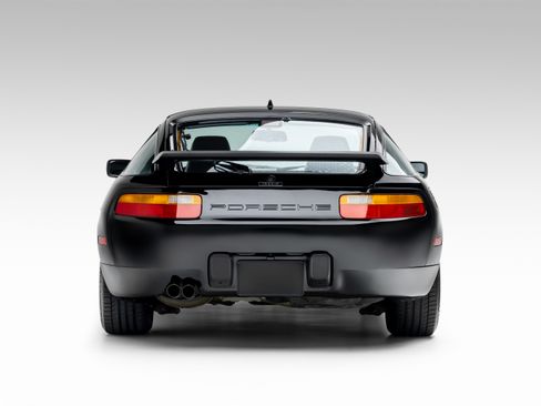 Used 1991 Porsche 928 GT image 3