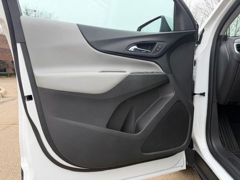 Used 2020 Chevrolet Equinox LT image 9