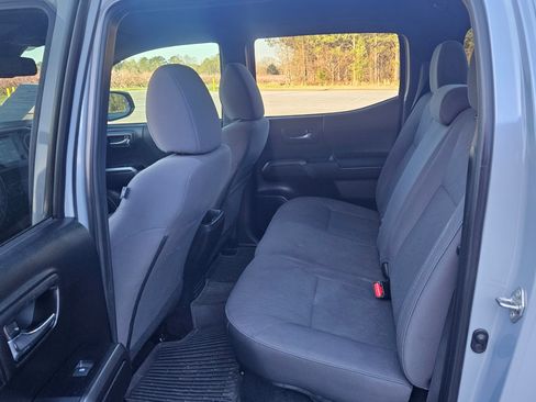 Used 2019 Toyota Tacoma image 13