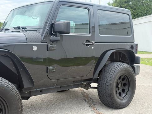 Used 2017 Jeep Wrangler Sport AWD/4WD image 24
