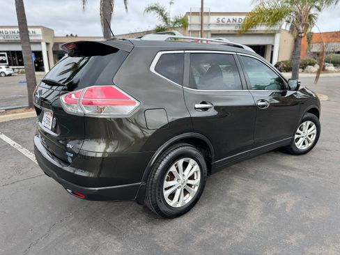 Used 2014 Nissan Rogue image 3
