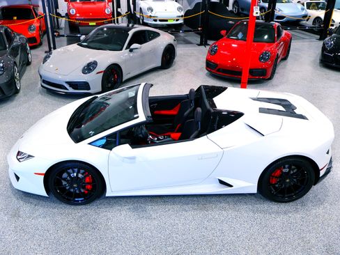 Used 2017 Lamborghini Huracan LP 580-2 image 7