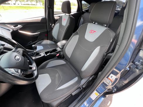 Used 2018 Ford Focus ST Hatchback FWD image 12