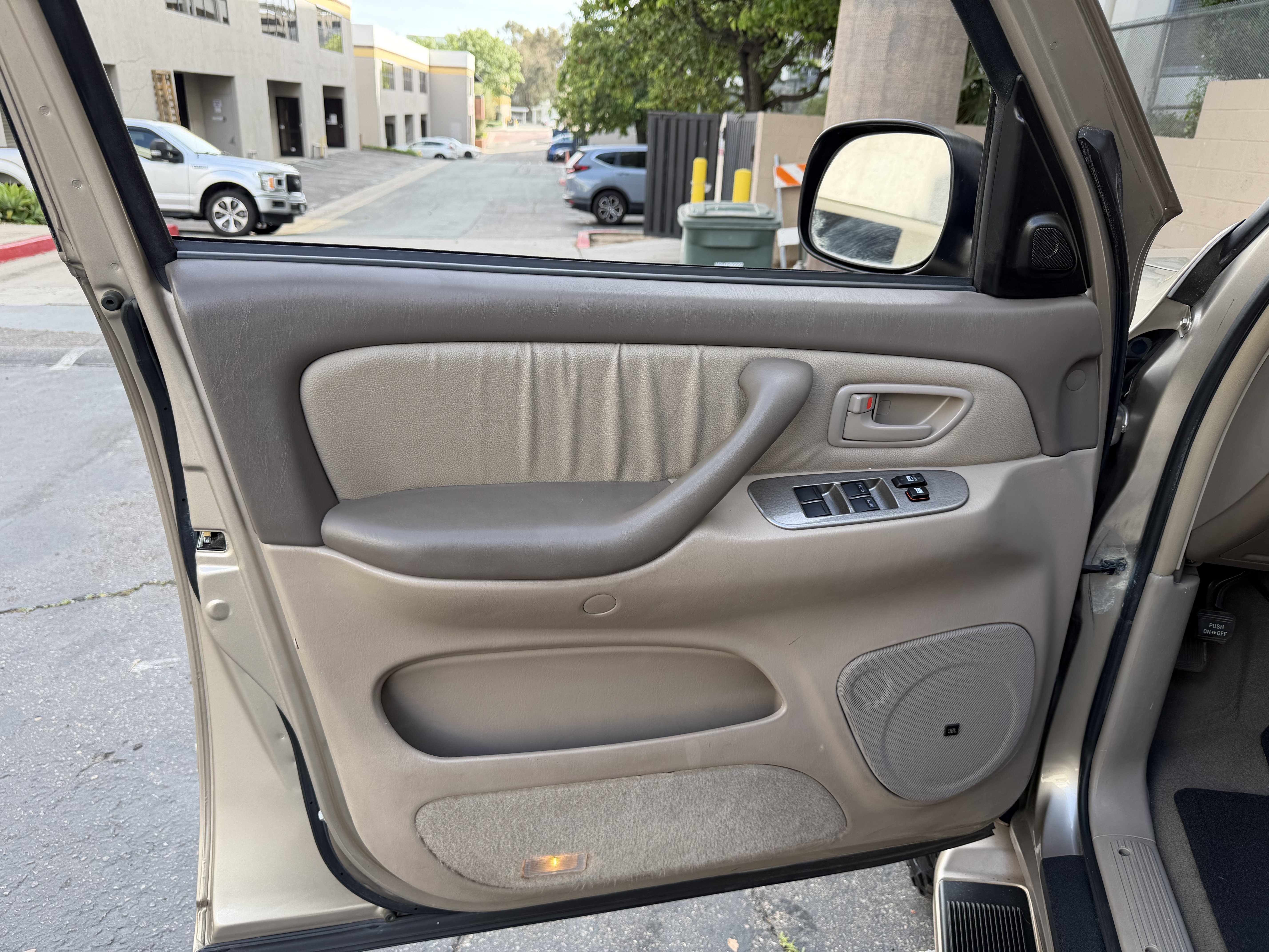 Used 2007 Toyota Sequoia Limited AWD/4WD image 16
