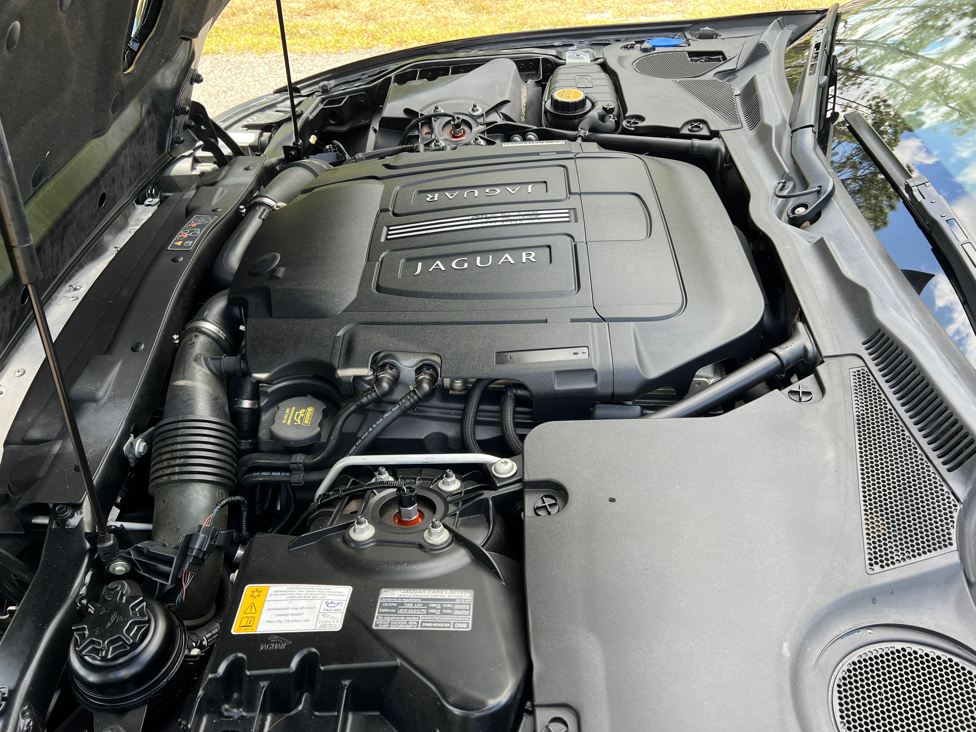 Used 2013 Jaguar XK R Coupe RWD image 20