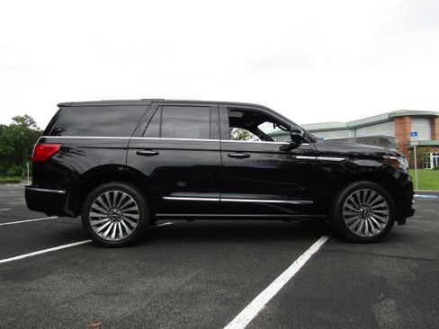 Used 2020 Lincoln Navigator 2WD Reserve image 6