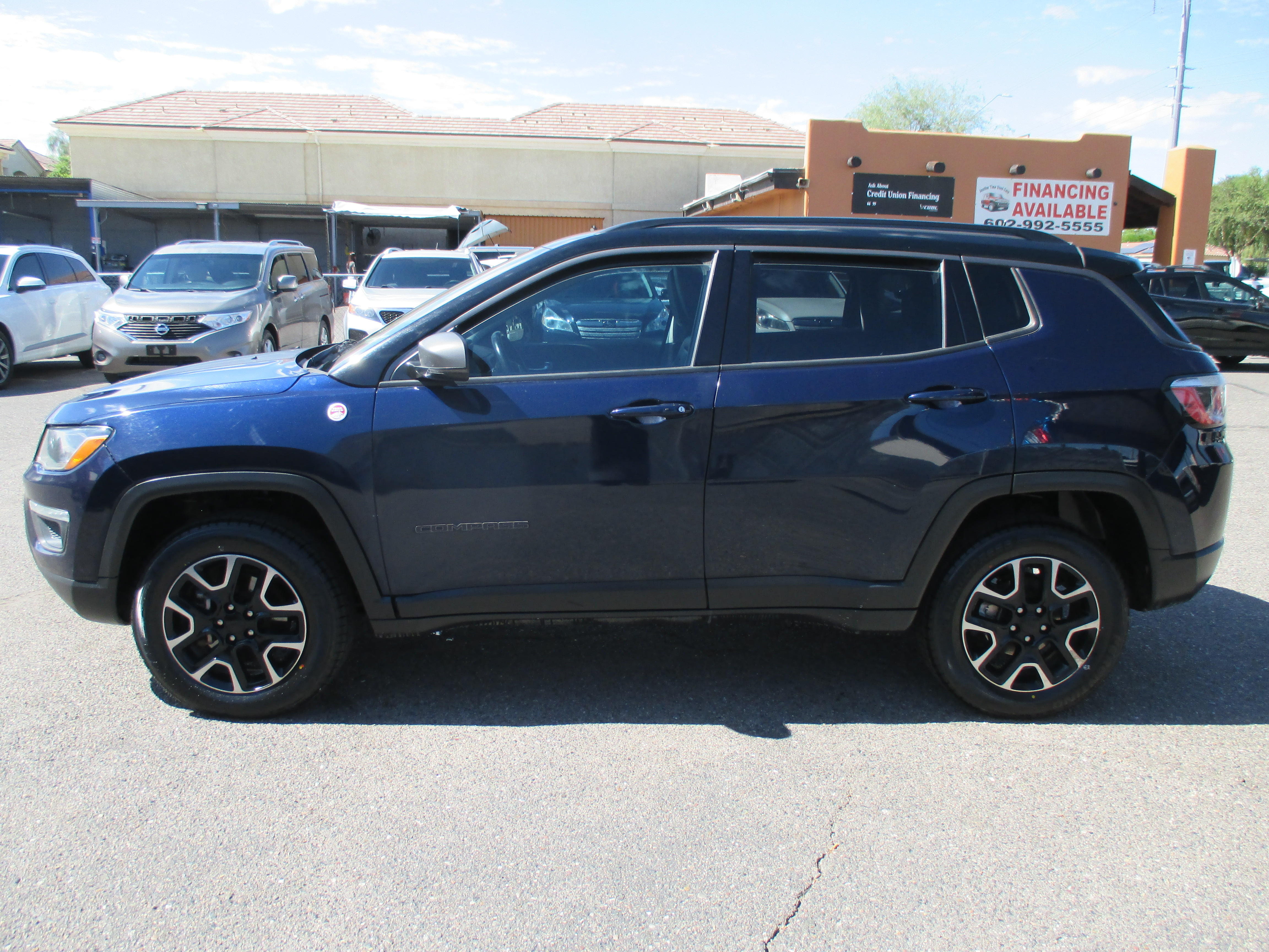 Used 2019 Jeep Compass 4WD Trailhawk image 2
