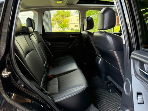 Used 2018 Subaru Forester 2.5i Touring AWD/4WD image 21