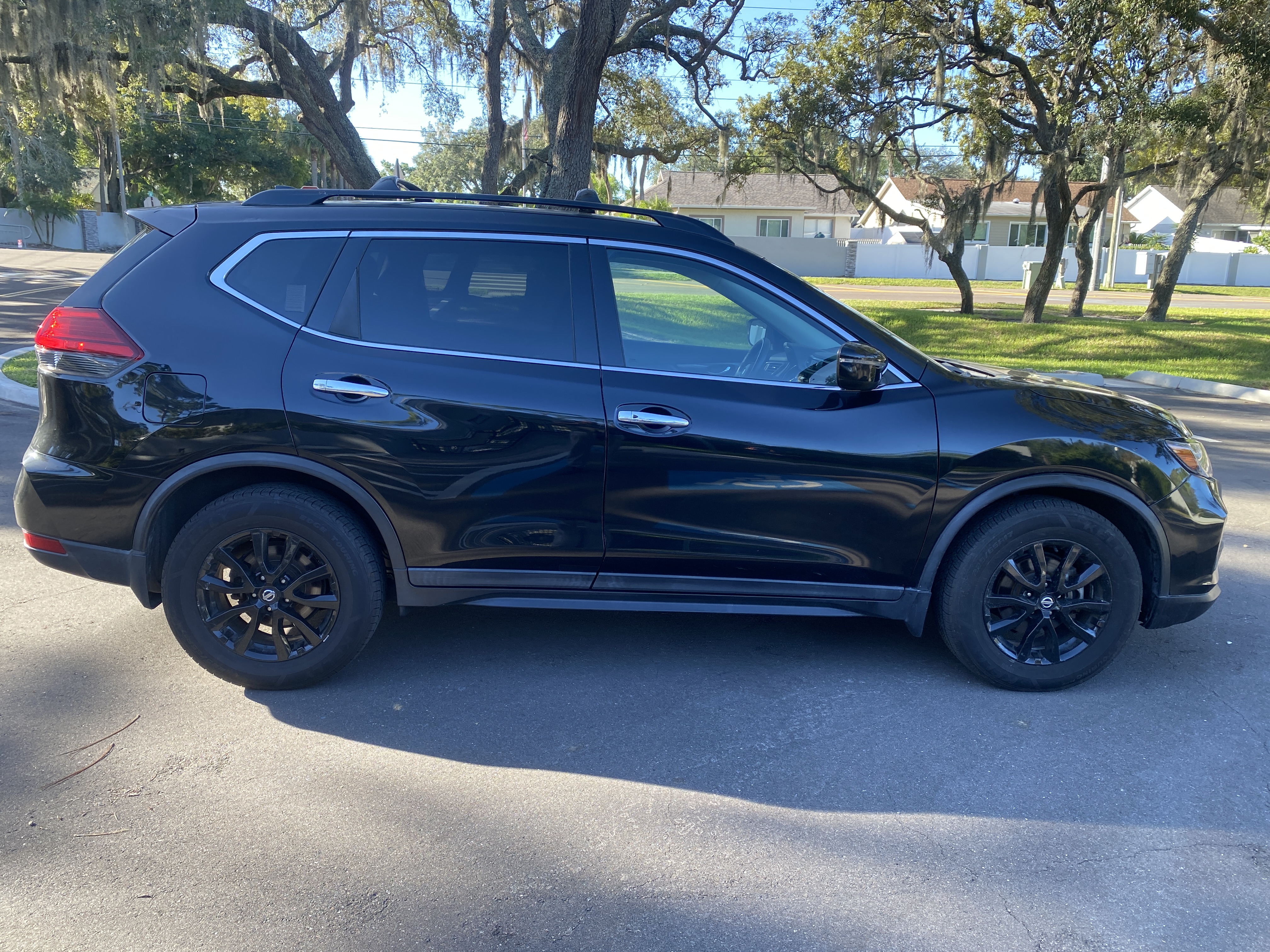 Used 2017 Nissan Rogue FWD image 8