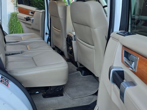 Used 2011 Land Rover LR4 HSE LUX image 27