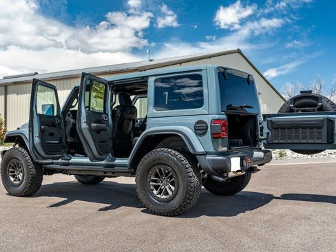 Used 2024 Jeep Wrangler 4WD Unlimited Rubicon 392 image 7