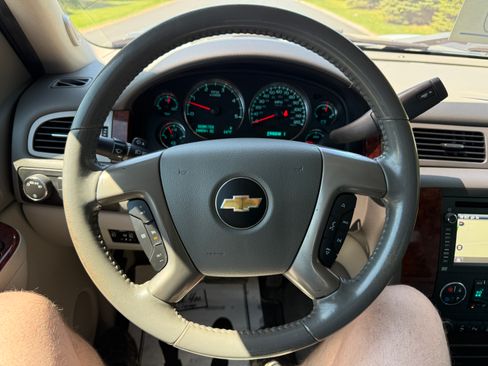 Used 2013 Chevrolet Silverado 2500 LTZ AWD/4WD image 18