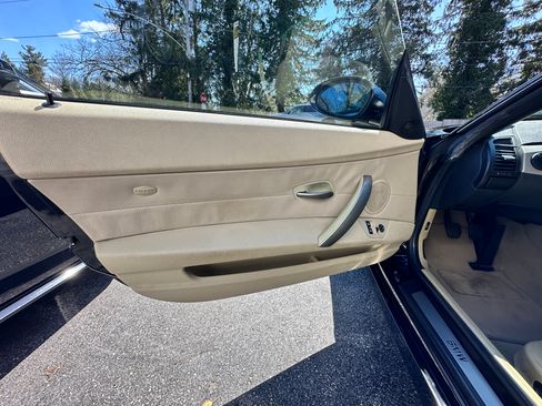 Used 2005 BMW Z4 2.5i image 20