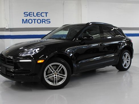 Used 2023 Porsche Macan UNAVAIL AWD/4WD image 2