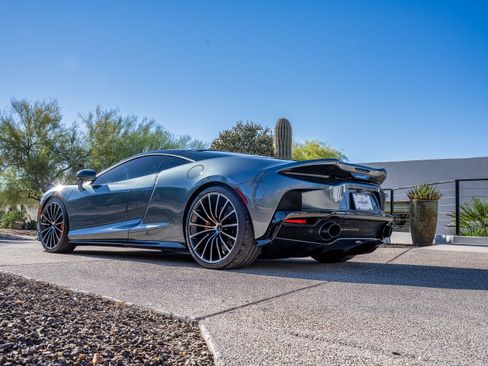 Used 2020 McLaren GT image 5