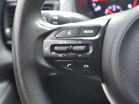 Used 2020 Kia Rio S Hatchback FWD image 14