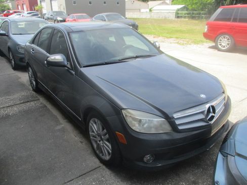 Used 2008 Mercedes-Benz C 300 Sport image 4