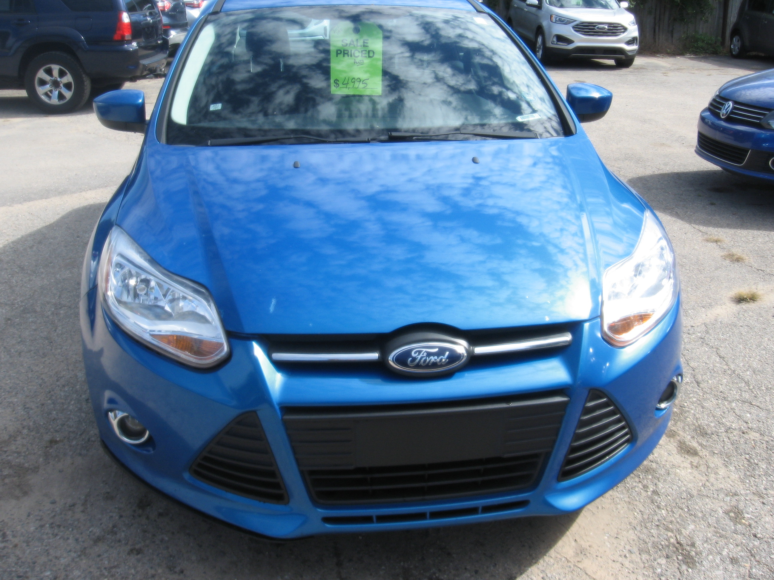 Used 2012 Ford Focus SE Sedan FWD image 2