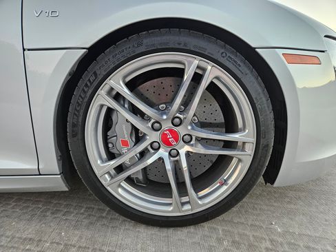 Used 2012 Audi R8 V10 image 39