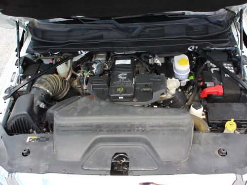 Used 2023 RAM 2500 4x4 Crew Cab Tradesman image 12