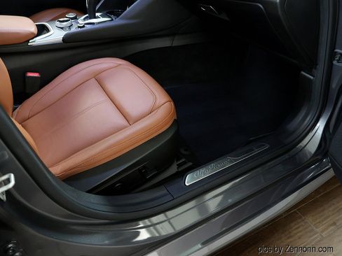 Used 2024 Alfa Romeo Giulia Ti image 37
