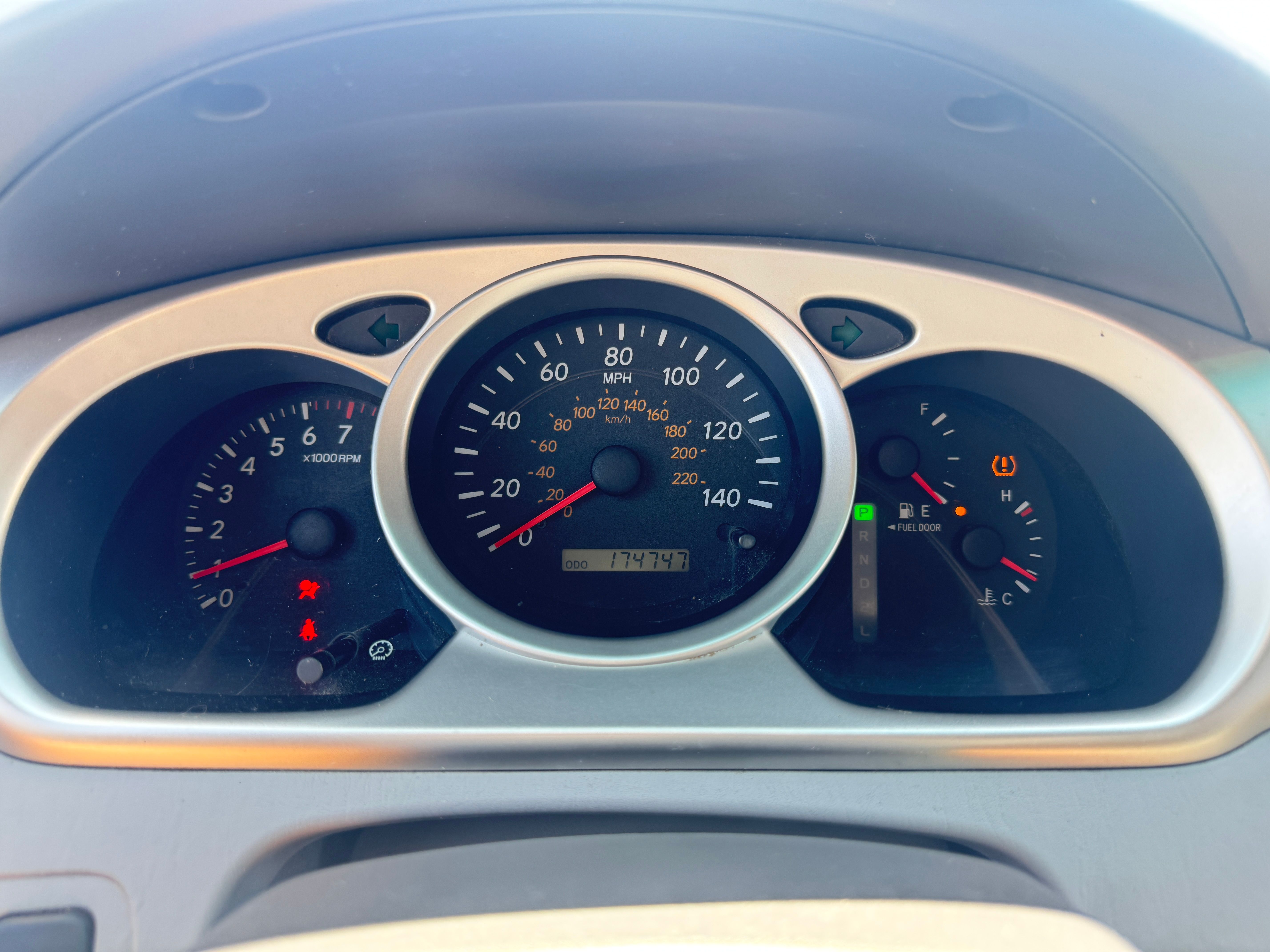Used 2004 Toyota Highlander w/ 3rd Row FWD image 26