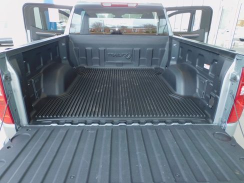 Used 2025 Chevrolet Silverado 1500 LT image 17