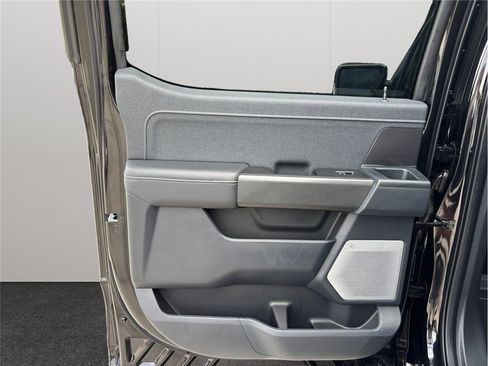 Used 2025 Ford F150 Lariat image 44