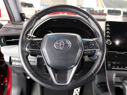 Used 2019 Toyota Avalon Hybrid FWD image 6