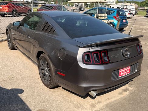Used 2014 Ford Mustang GT Coupe RWD image 2