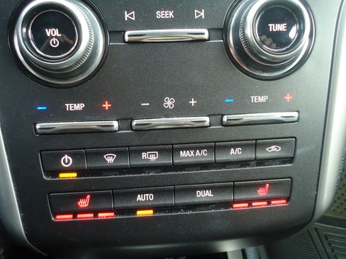 Used 2017 Lincoln MKC Select image 16