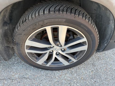 Used 2017 Honda Pilot Touring image 8