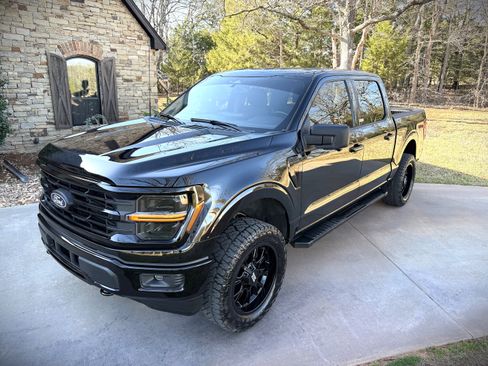 Used 2024 Ford F150 XLT image 1