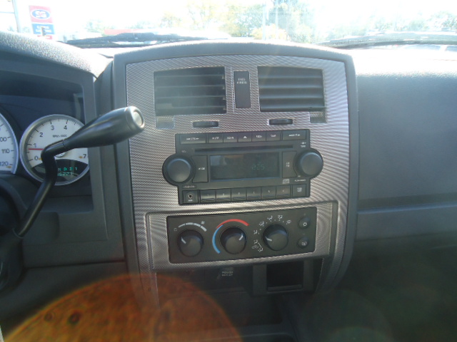 Used 2006 Dodge Dakota 2WD Club Cab SLT image 15